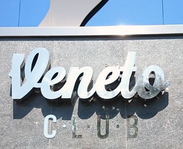 Letras corpóreas en acero club Veneto