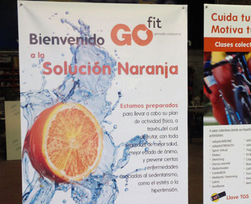 Display roll up publicitario gimnasio go fit