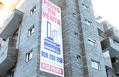 Lona publicitaria venta de pisos