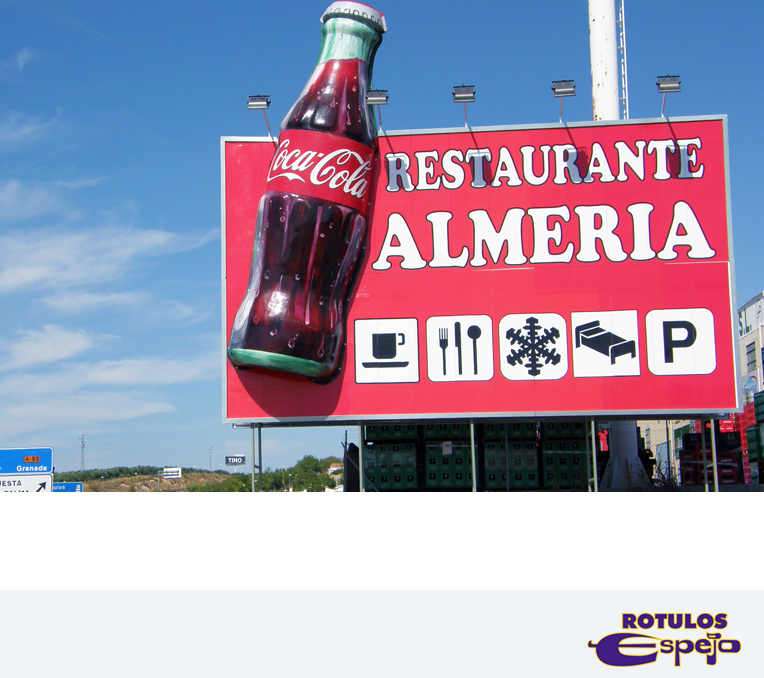 Valla publicitaria Coca Cola