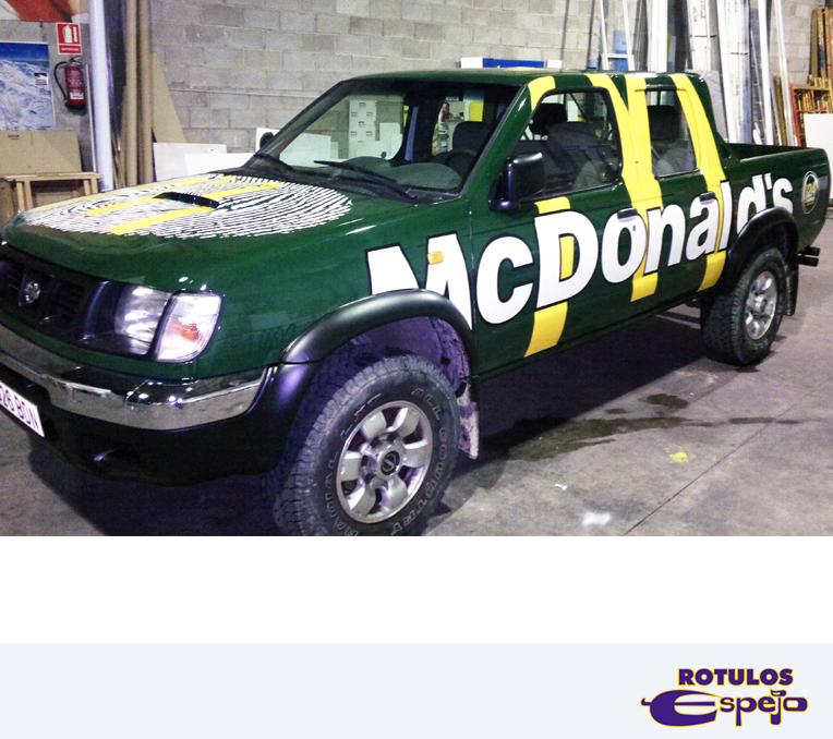 Todoterreno de McDonalds rotulado
